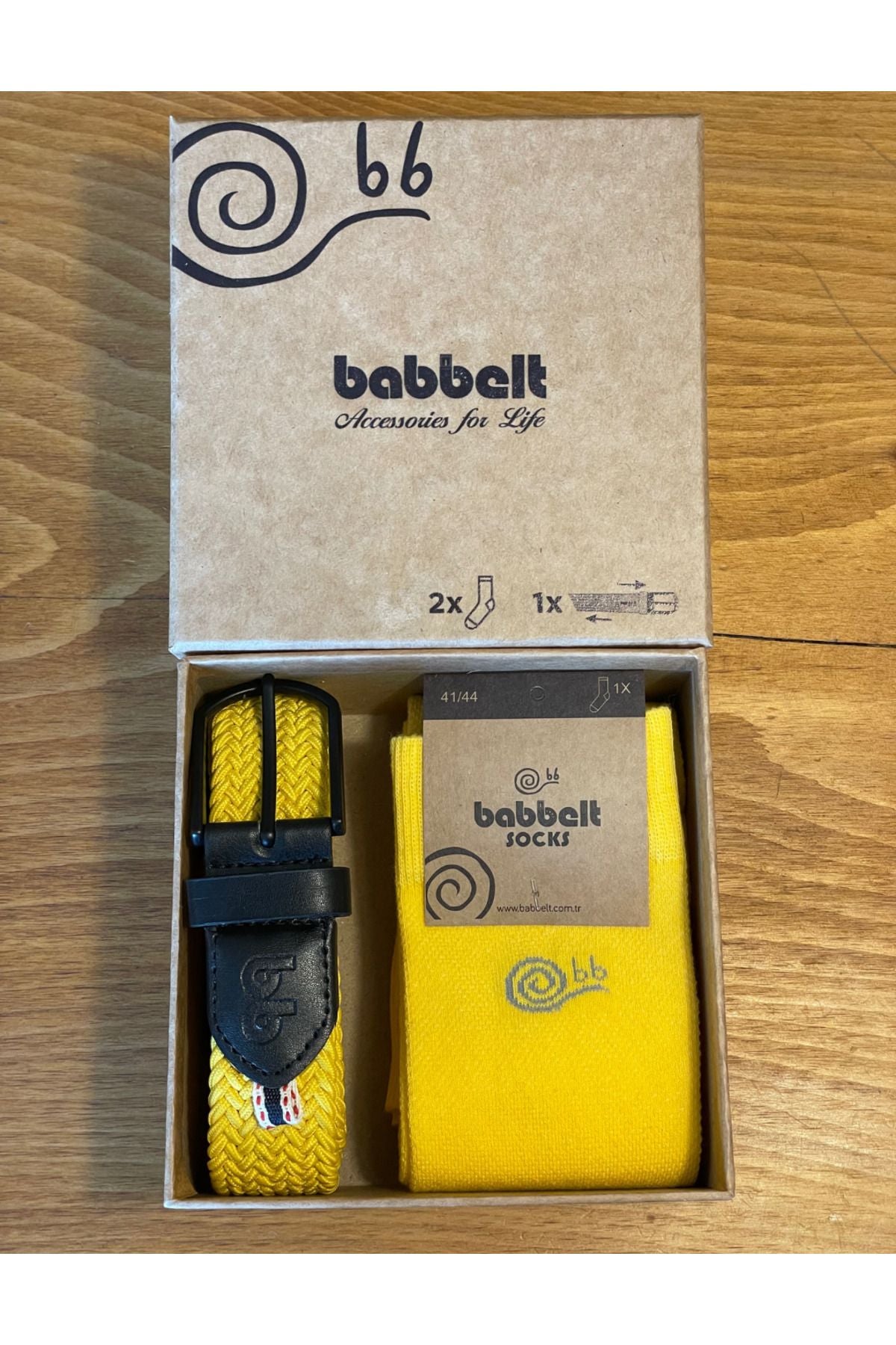 Bunter Geschenkbox-Gürtel und Socken