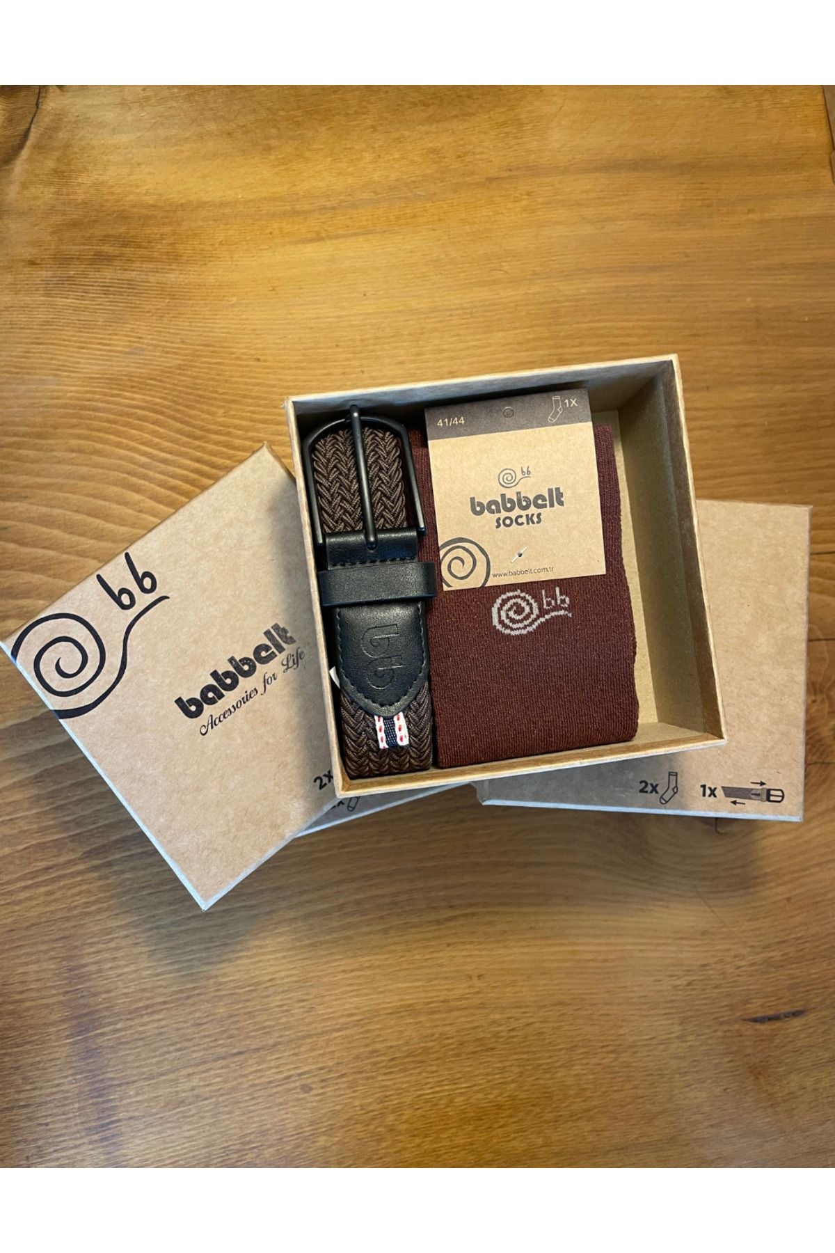 Bunter Geschenkbox-Gürtel und Socken
