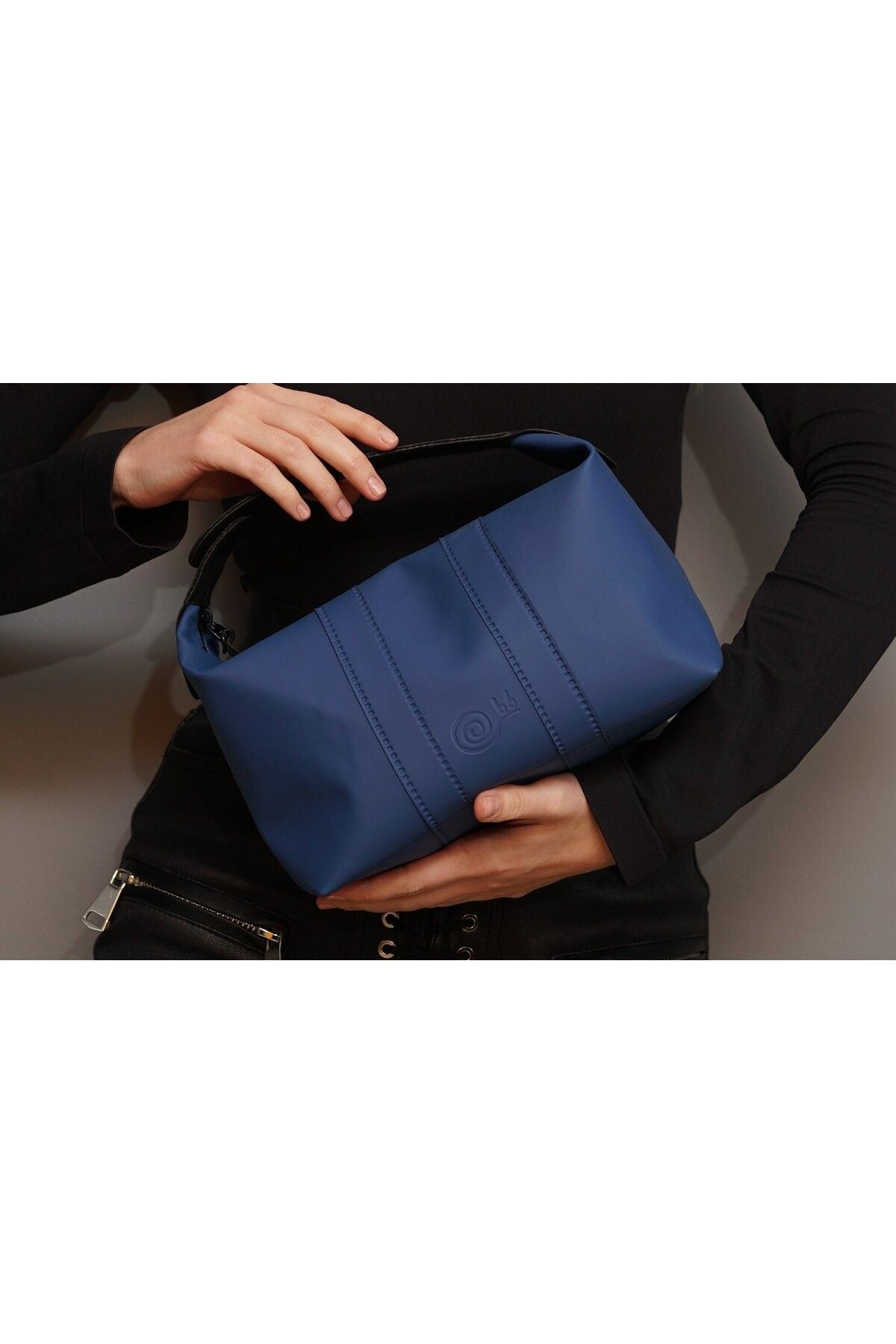 Saks Blaue Handtasche Koala