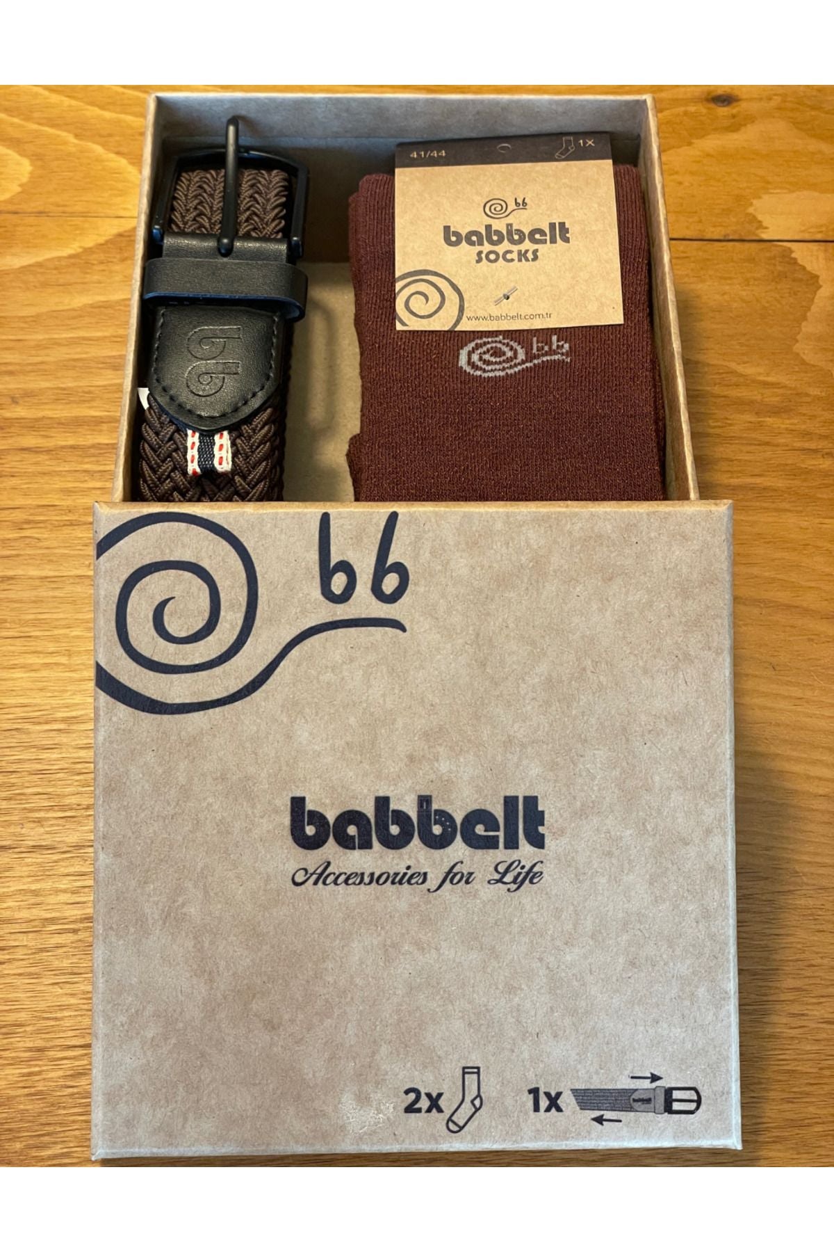 Bunter Geschenkbox-Gürtel und Socken