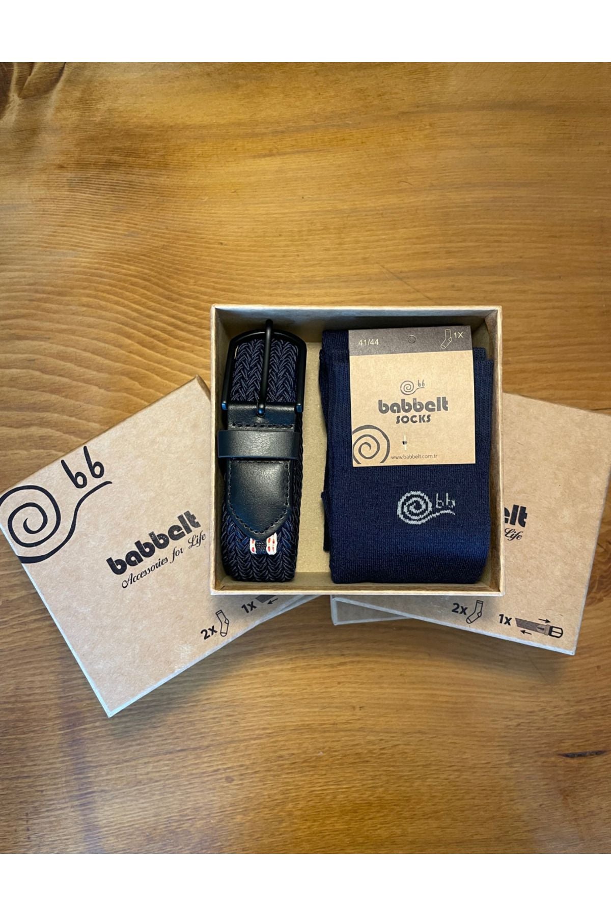 Bunter Geschenkbox-Gürtel und Socken