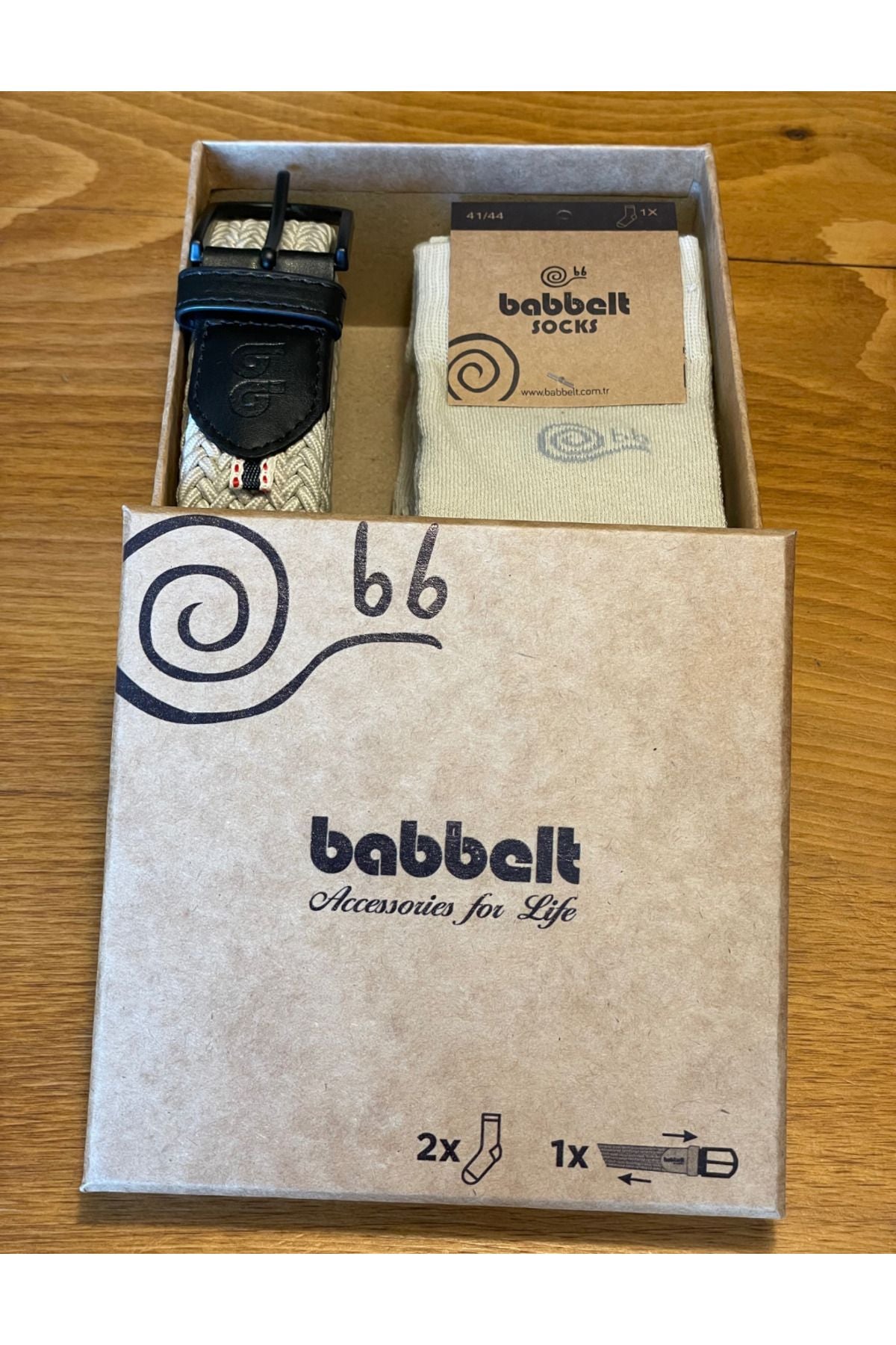 Bunter Geschenkbox-Gürtel und Socken
