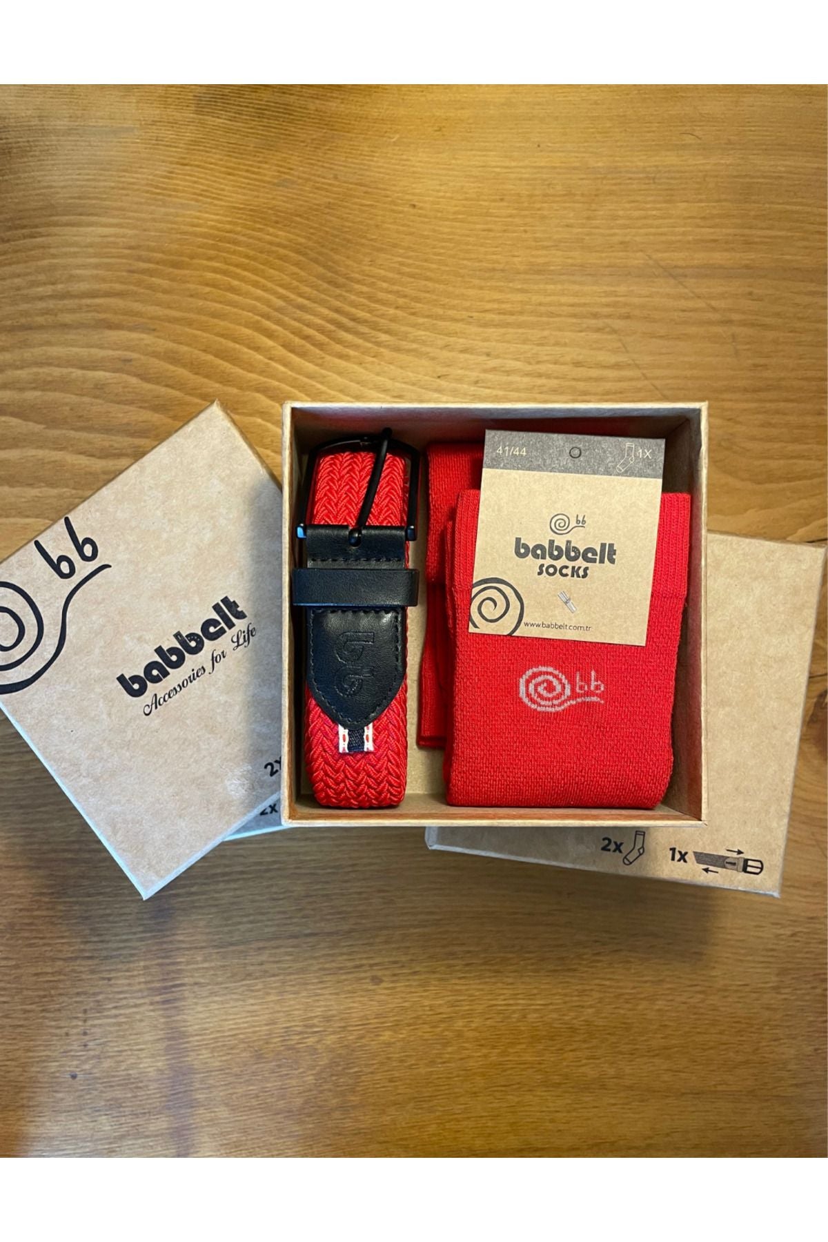Bunter Geschenkbox-Gürtel und Socken