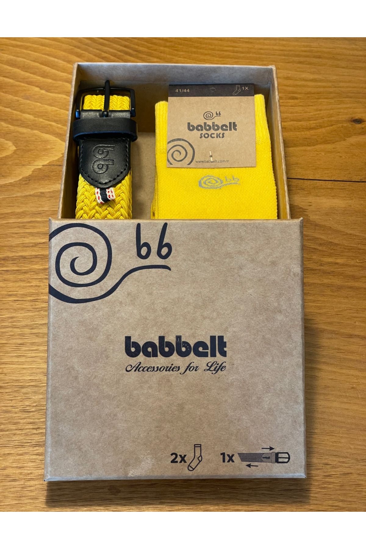 Bunter Geschenkbox-Gürtel und Socken