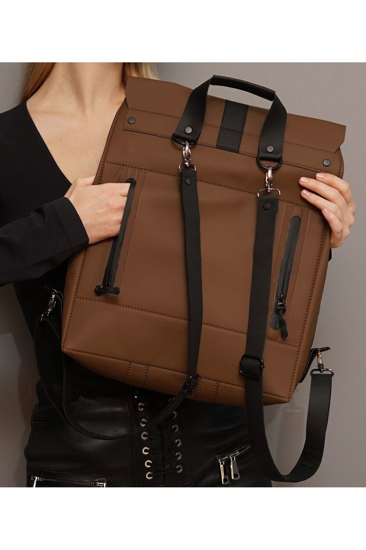 Kahverengi Sırt Çantası Sırtlan