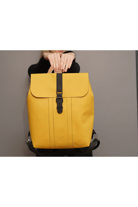 Gelber Rucksack Hyäne