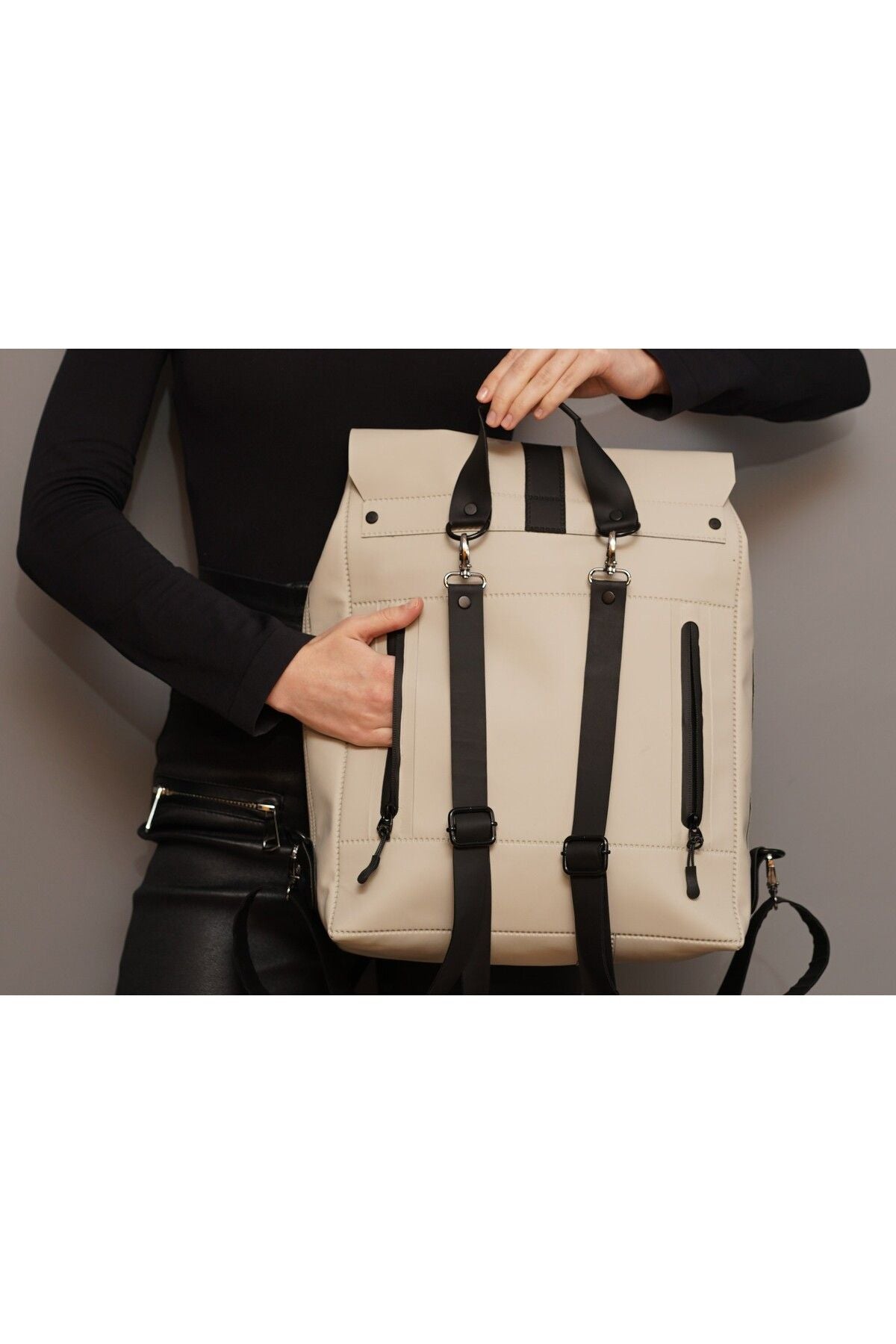 Creme Rucksack Hyäne