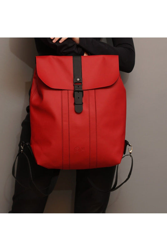 Roter Rucksack Hyäne