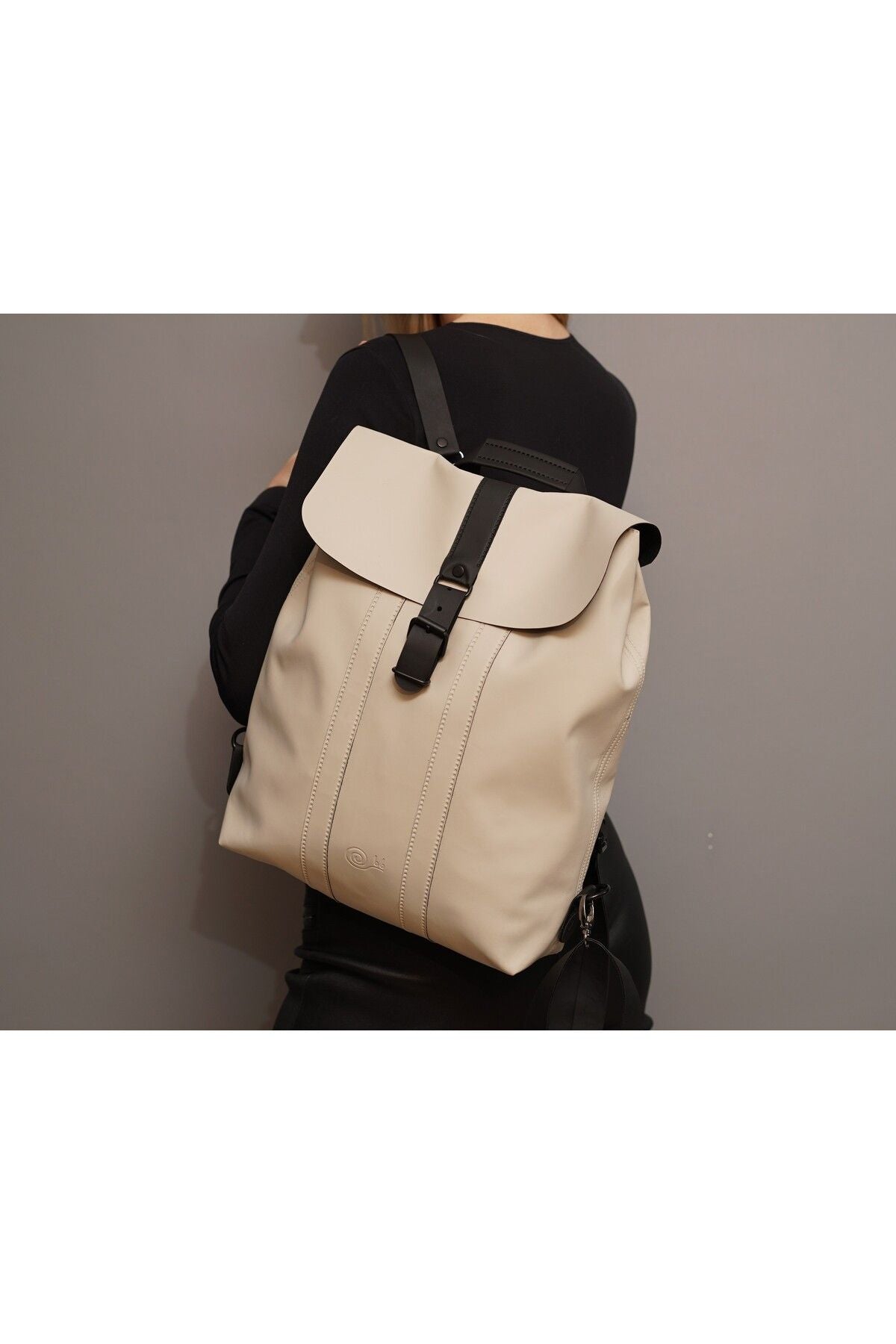 Creme Rucksack Hyäne