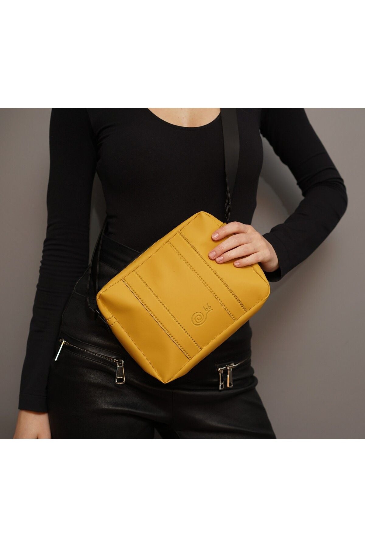 Yellow Messenger Bag Pangolin