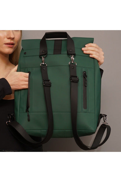 Dunkelgrüner Rucksack Hyäne